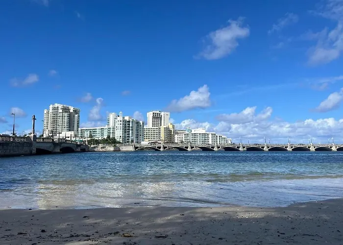 Walking Beach Distance Studio In Miramar San Juan